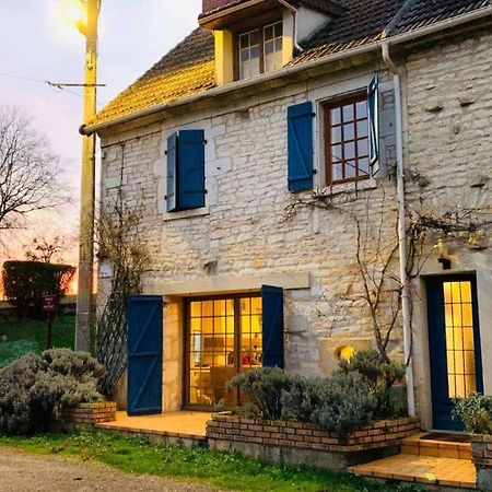La Maison Bleue Varzy Luaran gambar