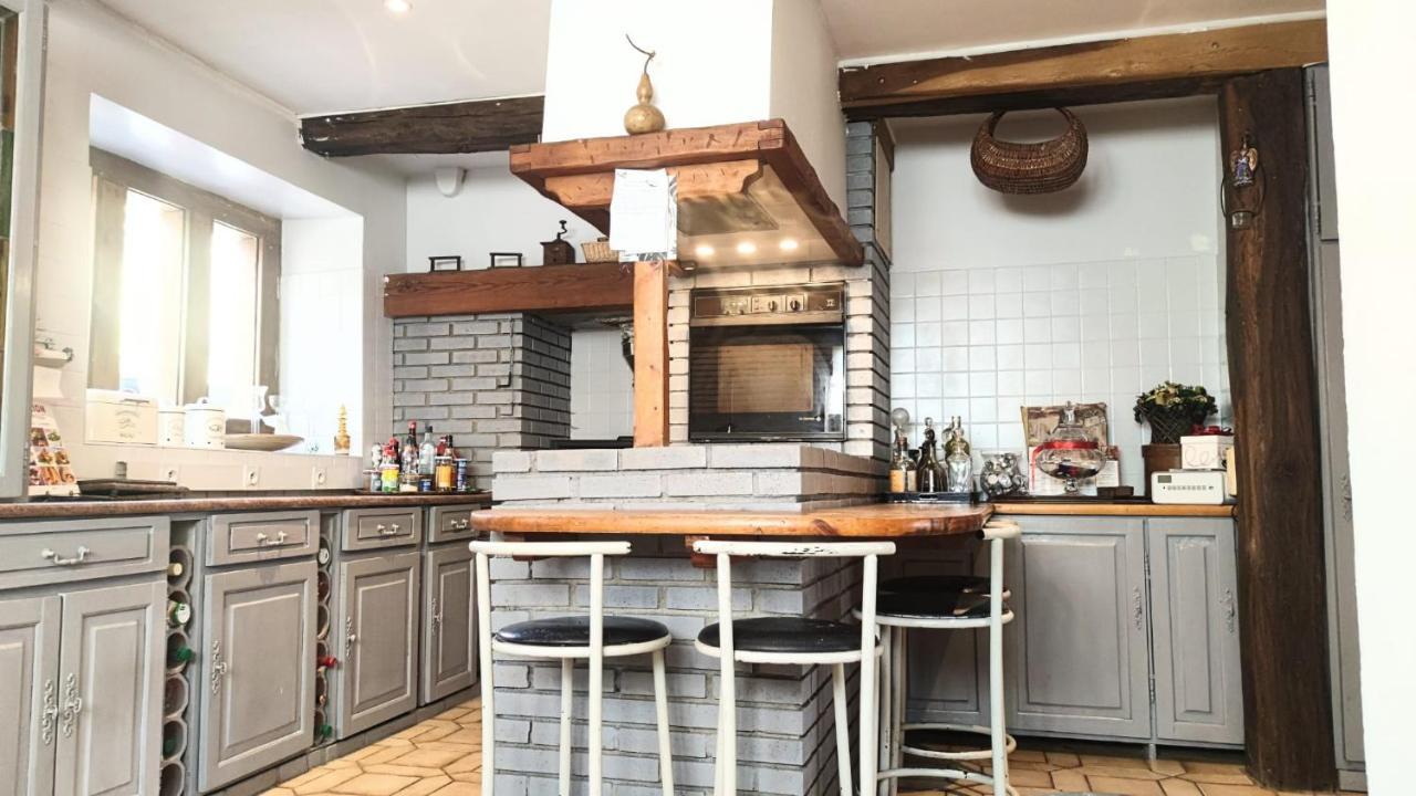 La Maison Bleue Varzy Luaran gambar