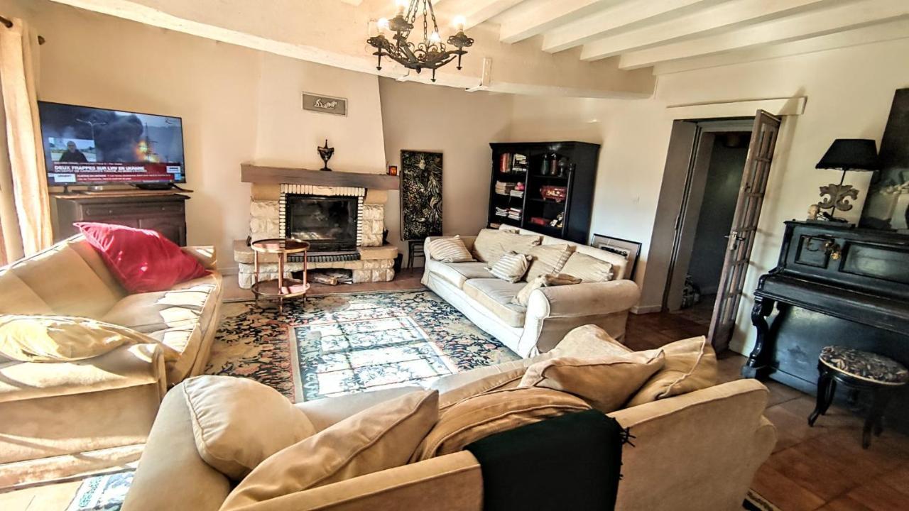 La Maison Bleue Varzy Luaran gambar