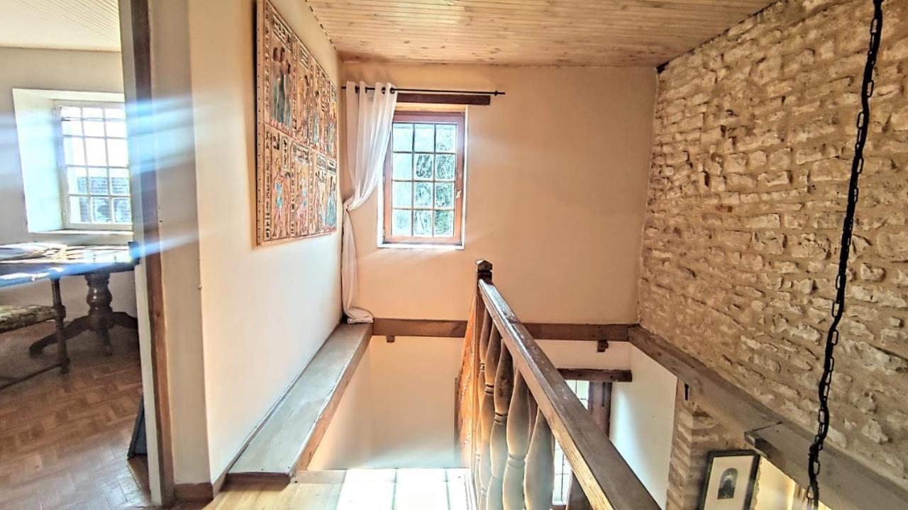 La Maison Bleue Varzy Luaran gambar
