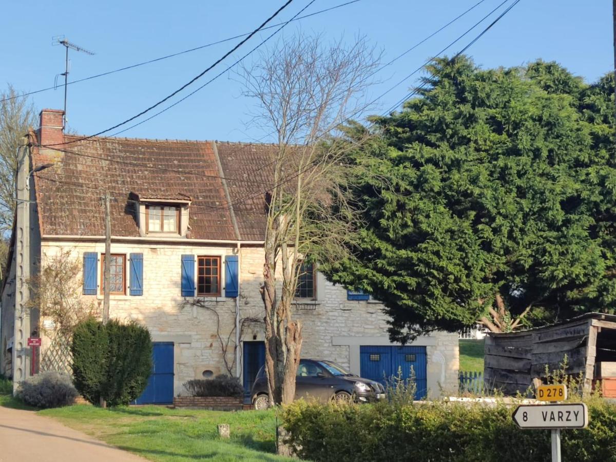 La Maison Bleue Varzy Luaran gambar