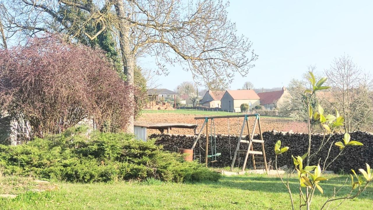 La Maison Bleue Varzy Luaran gambar