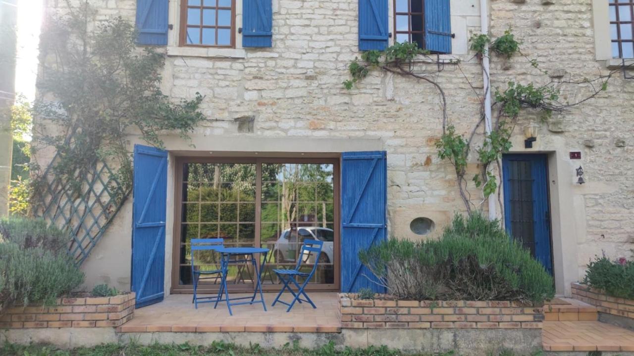 La Maison Bleue Villa Varzy Luaran gambar